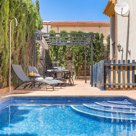 La Casa Del Abuelo Holiday home *